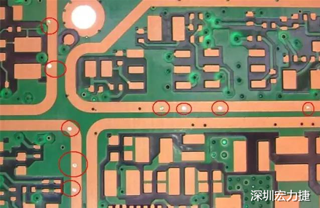 防止PCB過波峰焊時(shí)錫從導(dǎo)通孔貫穿元件面造成短路；特別是我們把過孔放在BGA焊盤上時(shí)，就必須先做塞孔，再鍍金處理，便于BGA的焊接。